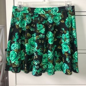 Wet Seal Green flowers skater mini skirt